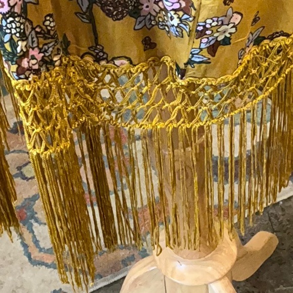 0094 Anandas Collection Yellow Floral Kimono w/ Fringe; VGUC Size L - Picture 5 of 8